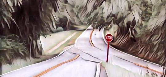 Misteri Gravity Hills, Di Sini Kamu Bisa Nuang Air dan Mengalir ke Atas!