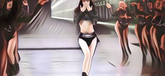 Begini Penampilan Lisa BLACKPINK Saat Jadi Bintang Tamu di Acara Show Victoria's Secret