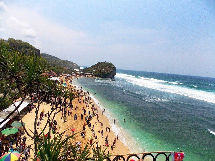 2. Pantai Indrayanti