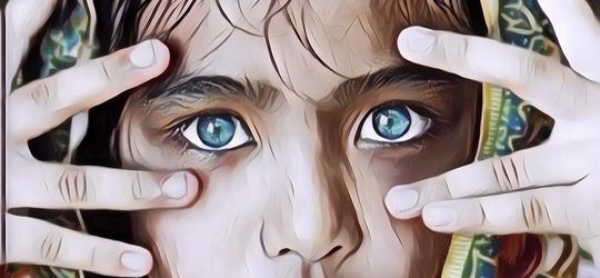 Punya Mata Biru dan Indah Bak Orang Eropa, 3 Suku di Indonesia Ini ada di Indonesia!