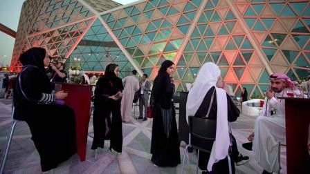 #4 Bisa membuka bisnis sendiri