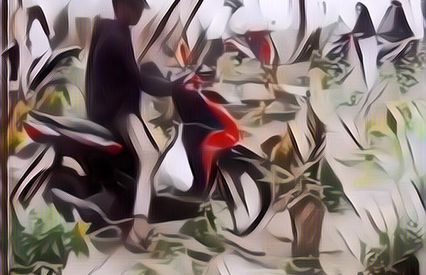 Heboh Warga di Jember Bawa Masuk Motor Terobos Makam