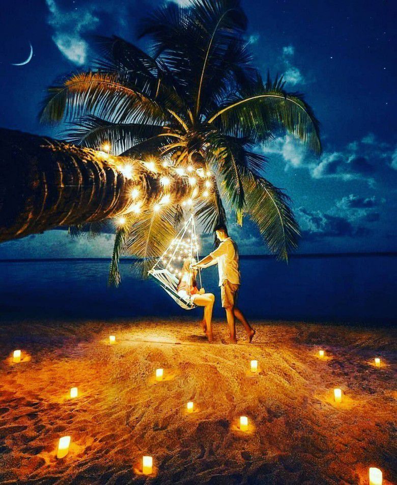 1.	Keindahan Cahaya Laut di Malam Hari 