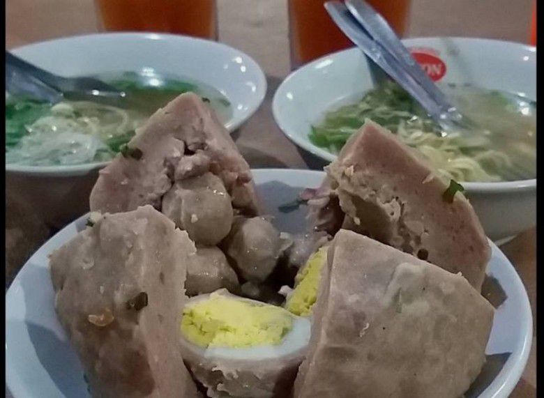 7. Bakso Beranak Bang Yayan, Kemayoran, Jakarta Pusat