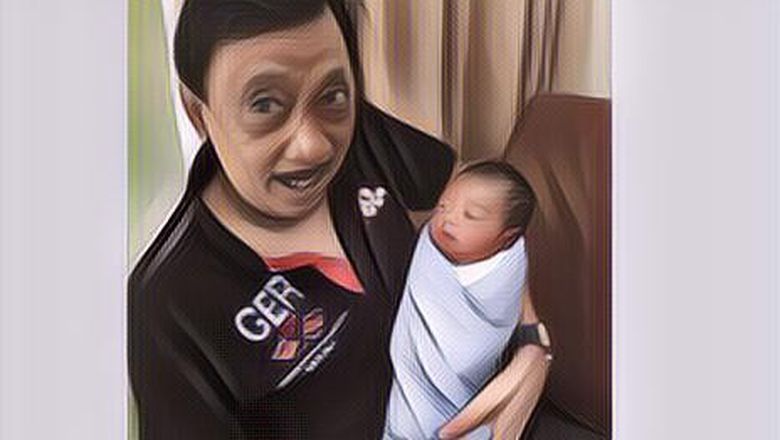 Pria Perkasa! Darftar Artis Tua yang Punya Anak Kecil, Dikira Cucu