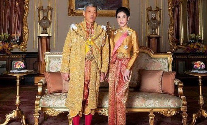 # Salah satu selirnya pernah ditangkap dan dipenjara