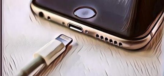 Apple Tak Akan Sertakan Adaptor Charger dalam Kotak Penjualan iPhone Terbaru