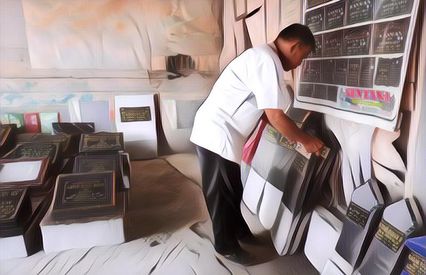 Pengalaman Ngeri Profesi Pembuat Batu Nisan: Kerap Didatangi Arwah Saat Sedang Menyelesaikan Pesanan