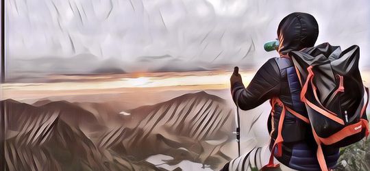 Dijamin Aman, Ini 4 Tips Melakukan Solo Hiking untuk Perempuan