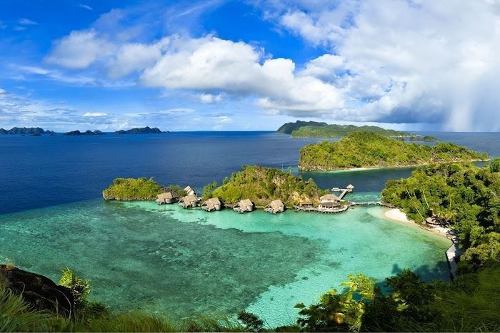 7. Pantai Pulau Jam, Distrik Missol, Raja Ampat, Papua Barat