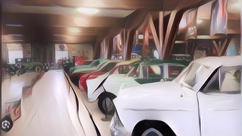 Angkernya Koleksi Mobil di Museum Angkut Malang