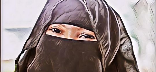 Kena Santet Lagi, Indadari Temukan Belatung Di Rumah Dan Perut Membesar