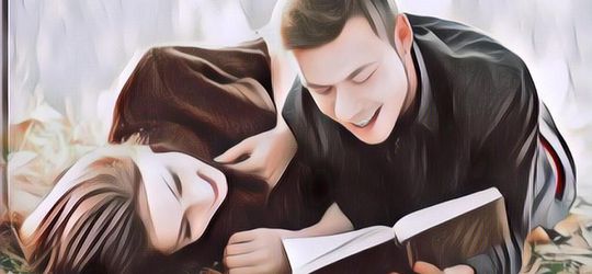 Ini Alasan Kenapa Cowok Lebih Suka Cewek yang Nggak Terlalu Cerdas