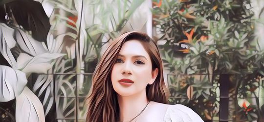 Curi Perhatian Netizen, Jessica Mila Padukan Sandal Jepit dengan Busana Transparan Seksi