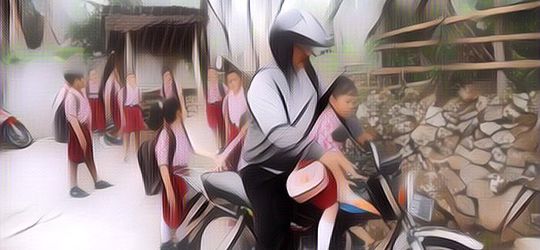 5 Fakta Kepala Sekolah Antar Jemput Siswanya Pakai Motor Setiap Hari, Berujung Bahagia
