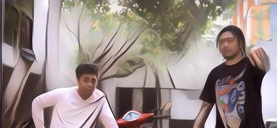 Lucunya Raditya Dika Saat Belajar Naik Motor: Sempat Jatuh, Panik, dan Melarikan Diri