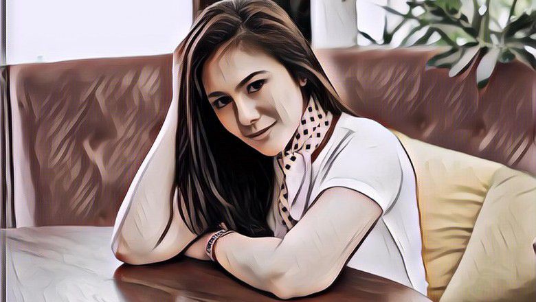 Maju Saat Menjuri, Ponsel Wulan Guritno Dicuri