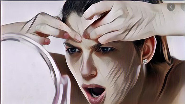 Wah, Ternyata Kebiasaan Main Ponsel Bisa Memicu Masalah pada Kulit