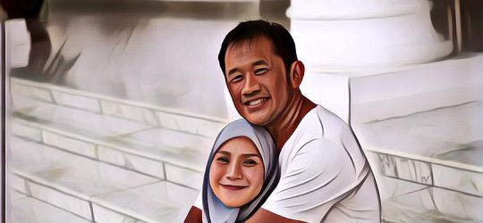 Pernikahan Sempat Tak Direstui, Hanung Bramantyo Ungkap Hubungan dengan Mertua Saat Ini