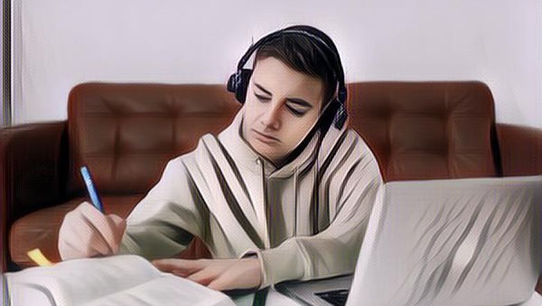 Rekomendasi Jenis Musik yang Bisa Kamu Dengarkan Saat Sedang Belajar, Bisa Bantu Fokus dan Meningkatkan Daya Ingat!