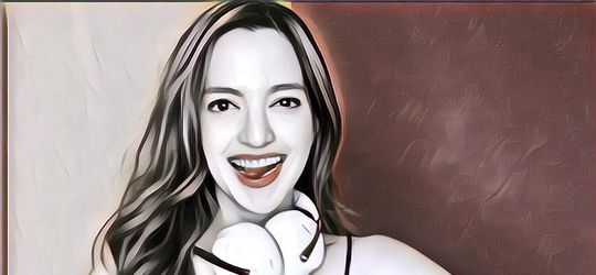 Pendidikan Nia Ramadhani yang Berbanding Terbalik Dengan Anaknya