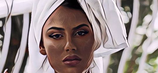 Model Ini Kepergok Bawa Narkoba yang Ditaruh di Kondom, Berakhir Lolos Penjara