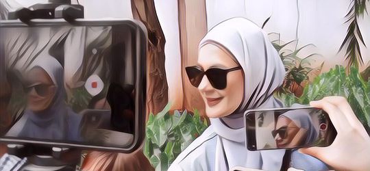 Ibunda Paula Sebut Siapa Sosok Pria yang Temani Paula Verhoeven di Sidang Pembuktian