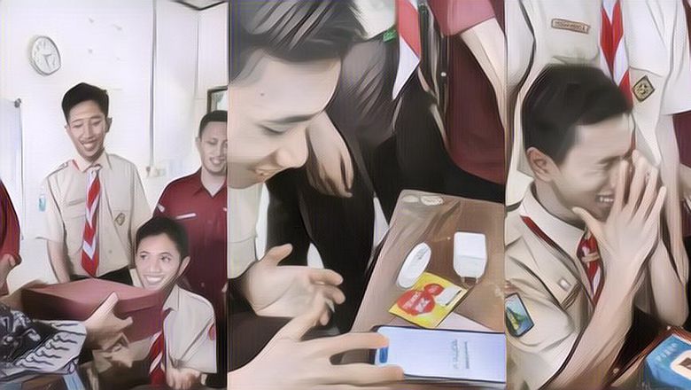 So Sweet! Kisah Siswa di Blitar yang Dapat Handphone dari Hasil Patungan Teman Sekelas