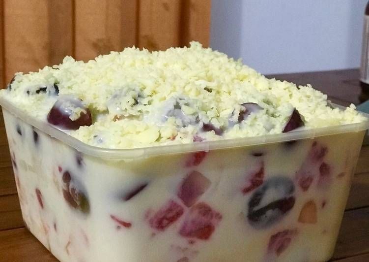 2. Salad Buah Creamy
