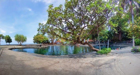2.	Pemandian Yeh Sanih, di Bali