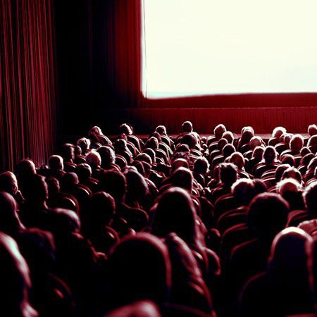 #3 Baris tengah, tapi nyamping