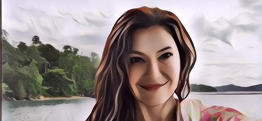 Potret Tamara Blezynski dalam Balutan Hijab, Bicara Soal Agama