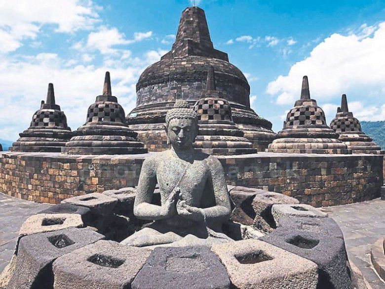 7. Borobudur