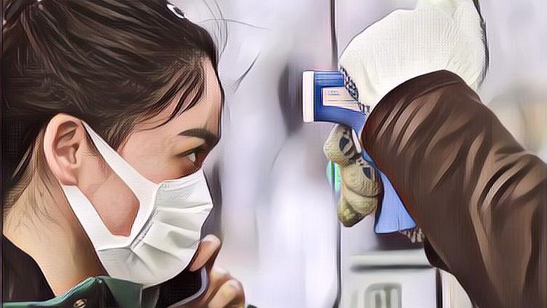 Berniat Untuk Cek Suhu, Pegawai Ini Malah Semprot Hand Sanitizer ke Wajah Pelanggan