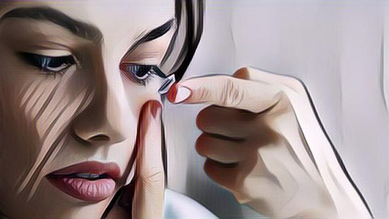 Hindari 4 Kebiasaan Buruk Memakai Softlens, Jangan Asal Pakai!