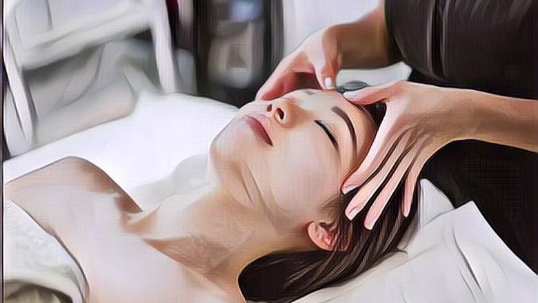 Rutin Pijat Wajah Seperti Ini Bisa Bikin Kamu Awet Muda, Gampang Banget!