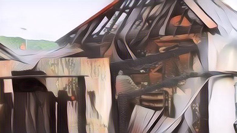 Pria Ini Nekat Bakar Ruamhanya Sendiri, Alasannya Bikin Tepuk Jidat