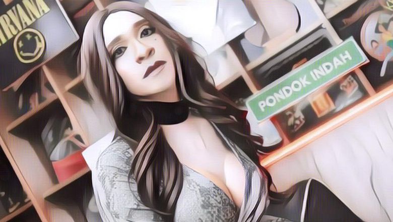 Begini Reaksi Ustadz Maualana Ketemu Aming dengan Penampilan Barunya: Pamer Dada Montok