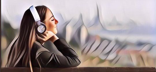 Enggak Aneh Kok! Ternyata Ini Alasan Orang Menangis Saat Mendengarkan Lagu, Kamu Juga Begitu?