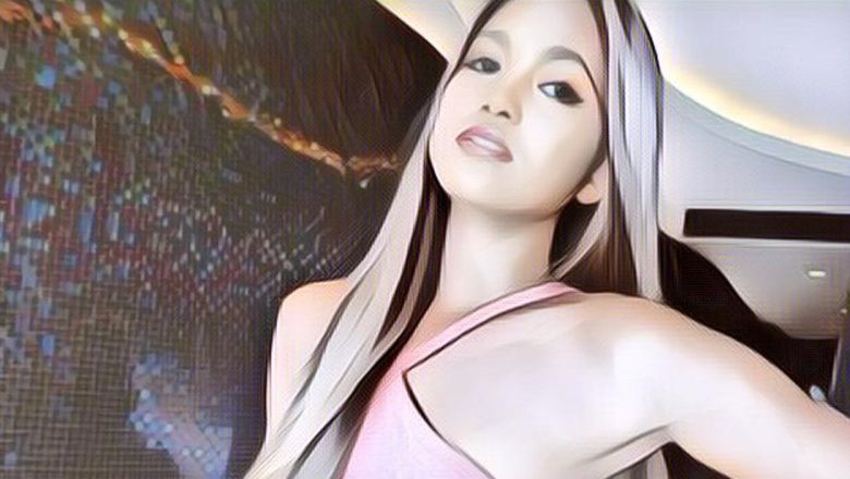 Gajinya Dulu Cuma Rp 14 Ribu per Jam, Guru Ini Kini Menjadi Kaya Raya Setelah Jadi Model