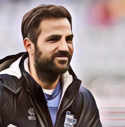 Dapat Tawaran dari Klub-Klub Top Eropa, Cesc Fabregas Disebut Ingin Bertahan di COMO FC