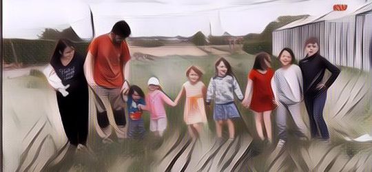 Wow, Pasangan Ini Beri 11 Anaknya dengan Penggunaan 4 Alfabet yang Sama