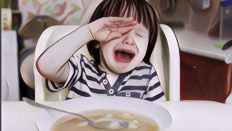 STOP Paksa Anak Makan! Berikut 3 Efek Buruk yang Terjadi Jika Orangtua Sering Memaksa Anak untuk Makan
