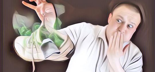 Bermasalah Sama Sepatu Bau Bikin Nggak Pede? Gini Cara Ngatasinnya!