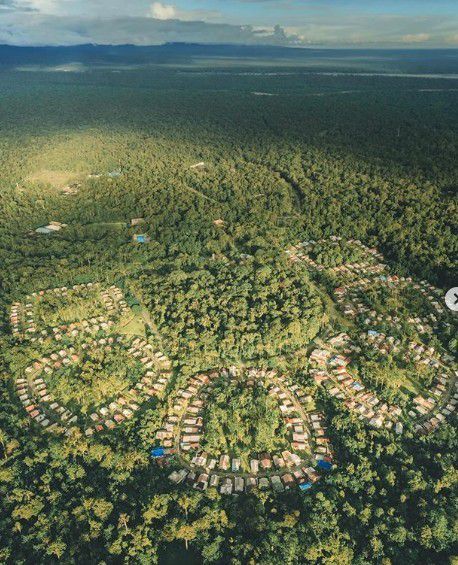 Presiden Soeharto Meresmikan Distrik Kuala Kencana