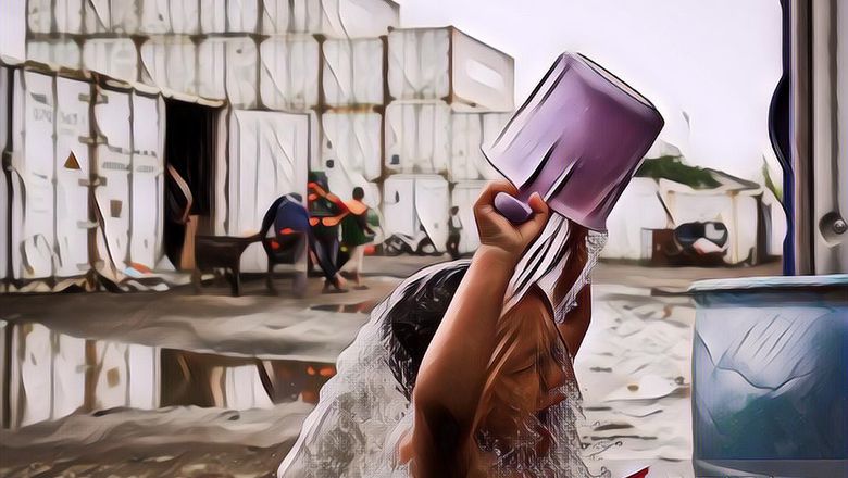 Cara Mengakhiri Tantrum Pada Anak yang Tidak Mau Selesai Main Air Setelah Mandi