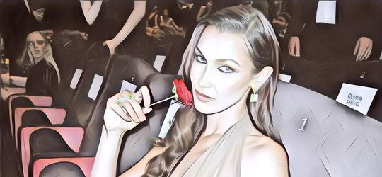 Bella Hadid Kembali Tampil di Cannes Setelah Vakum Dukung Palestina