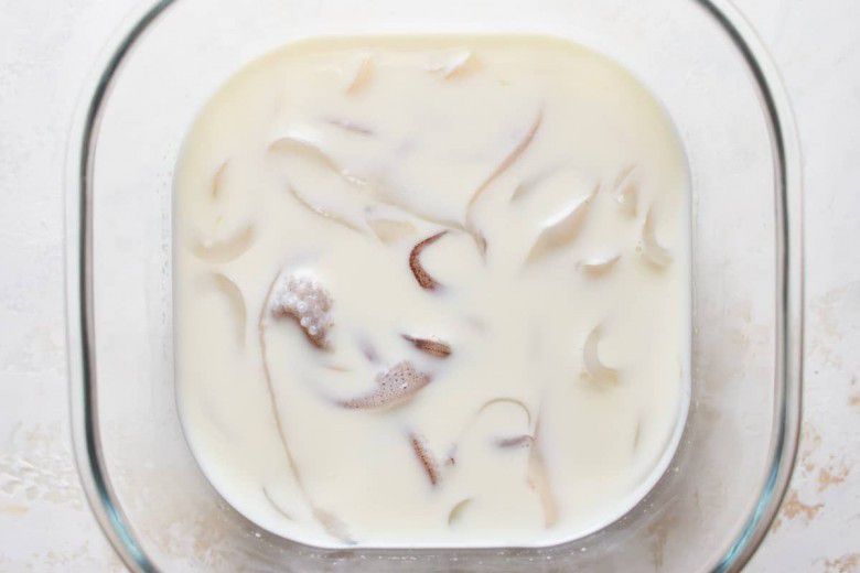 1. Rendam dengan Susu