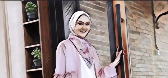 3 Inspirasi Outfit Hijab Warna Pink yang Bikin Makin Imut, Boleh Dicoba Nih!
