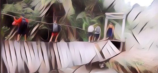 Kisah Menyentuh Seorang Bapak yang Perbaiki Jembatan Rusak Demi Anaknya Tercinta